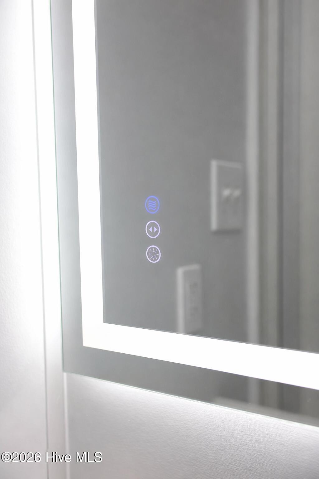 100567859 | Photo 33