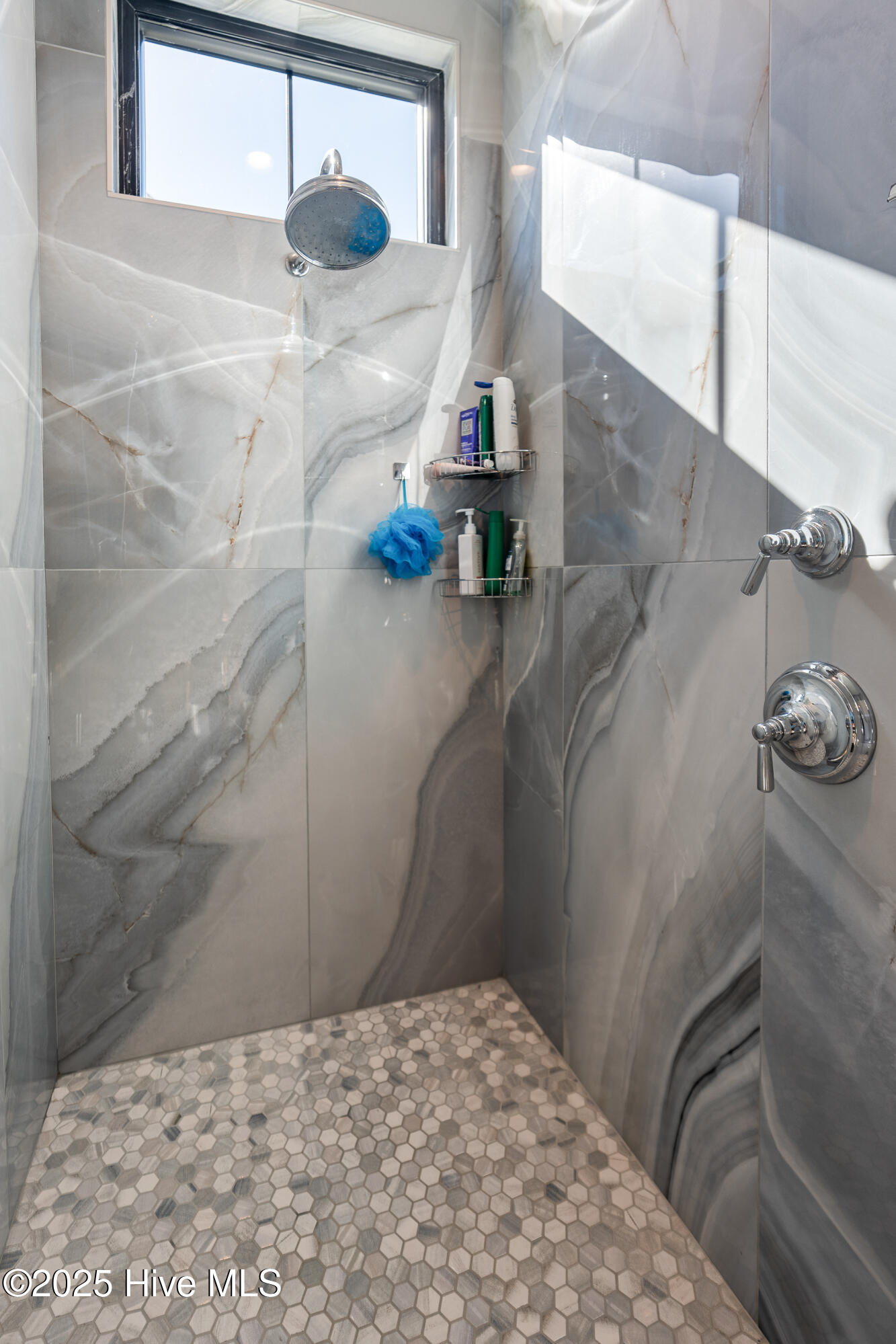 100539739 | Photo 26