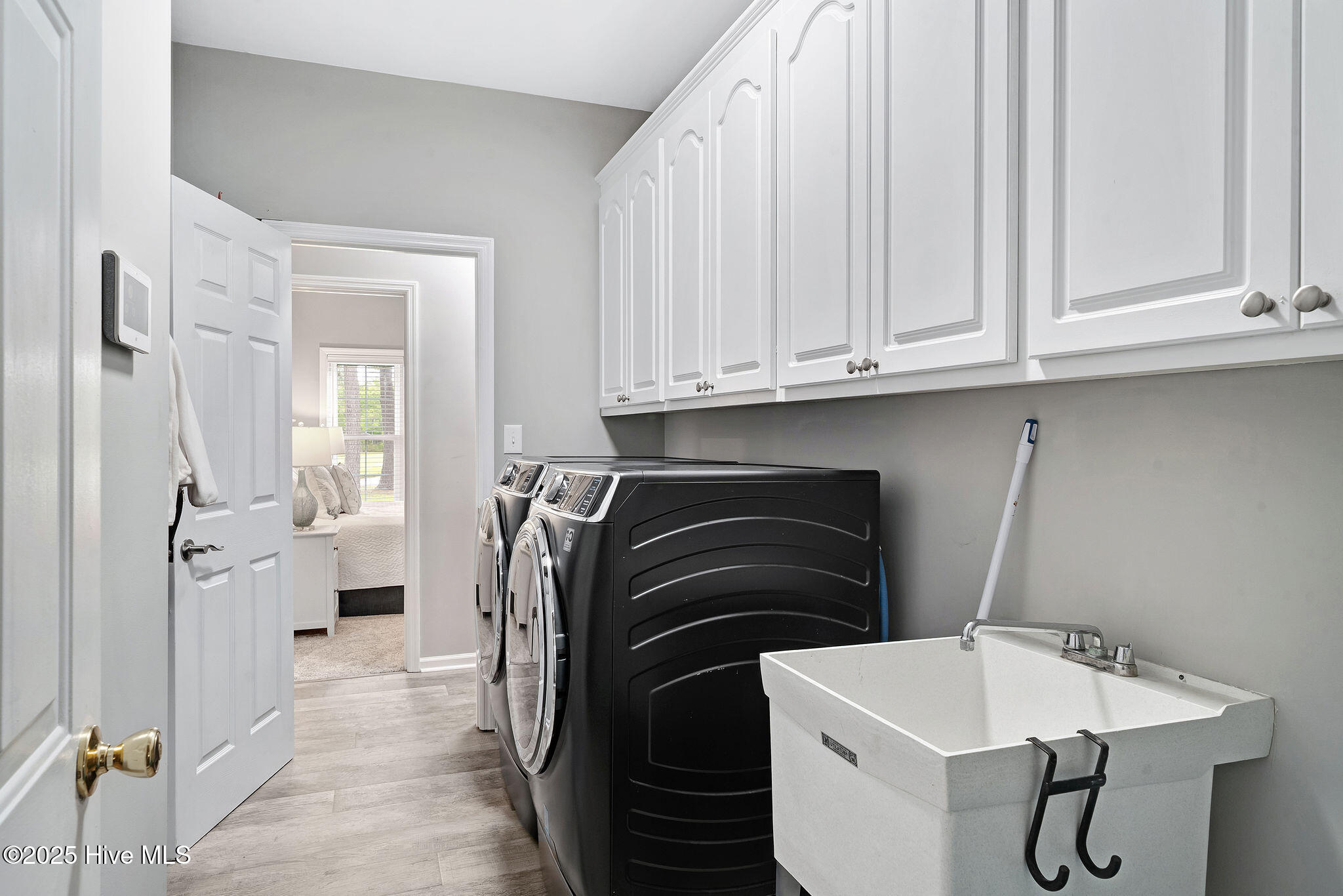 100510783 | Photo 44