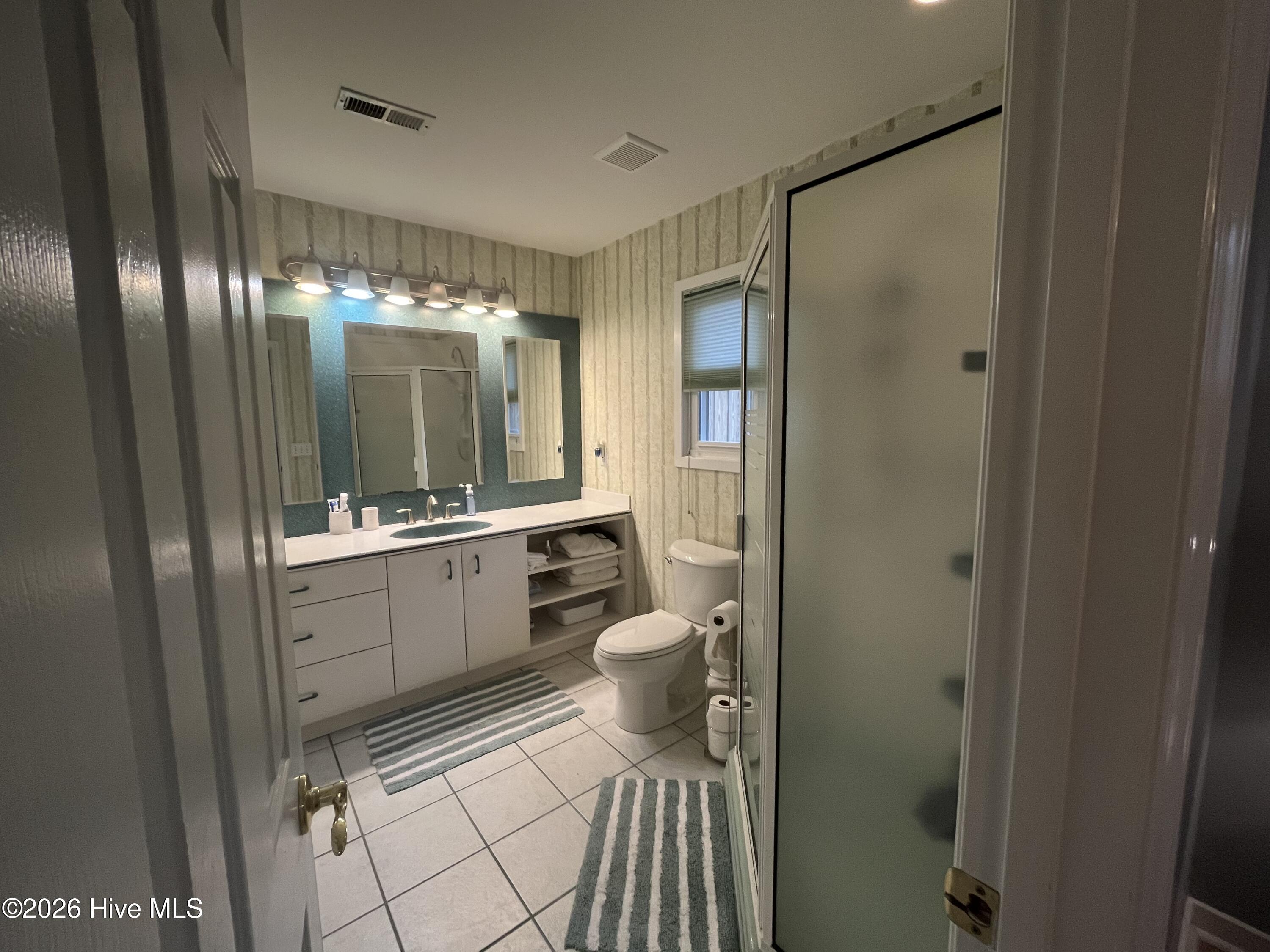 100556332 | Photo 11