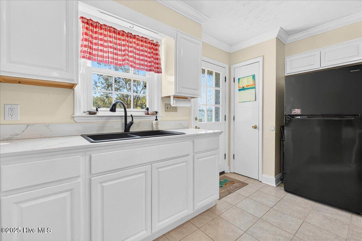 100533045 | Photo 36