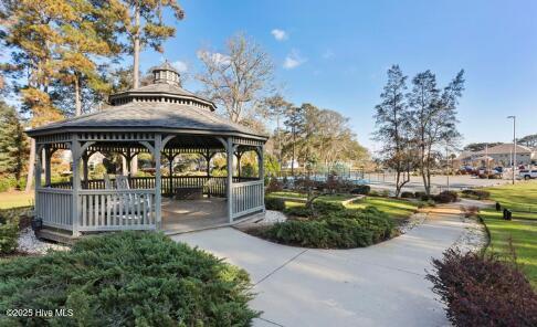 100510807 | Photo 76