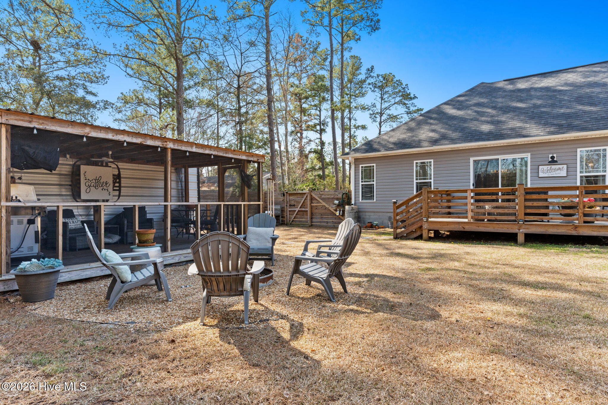 100557943 | Photo 38