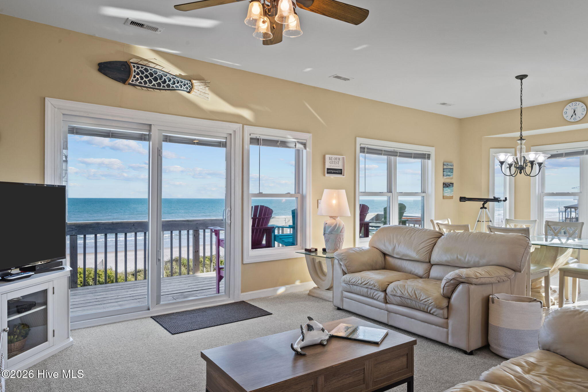 100567525 | Photo 16