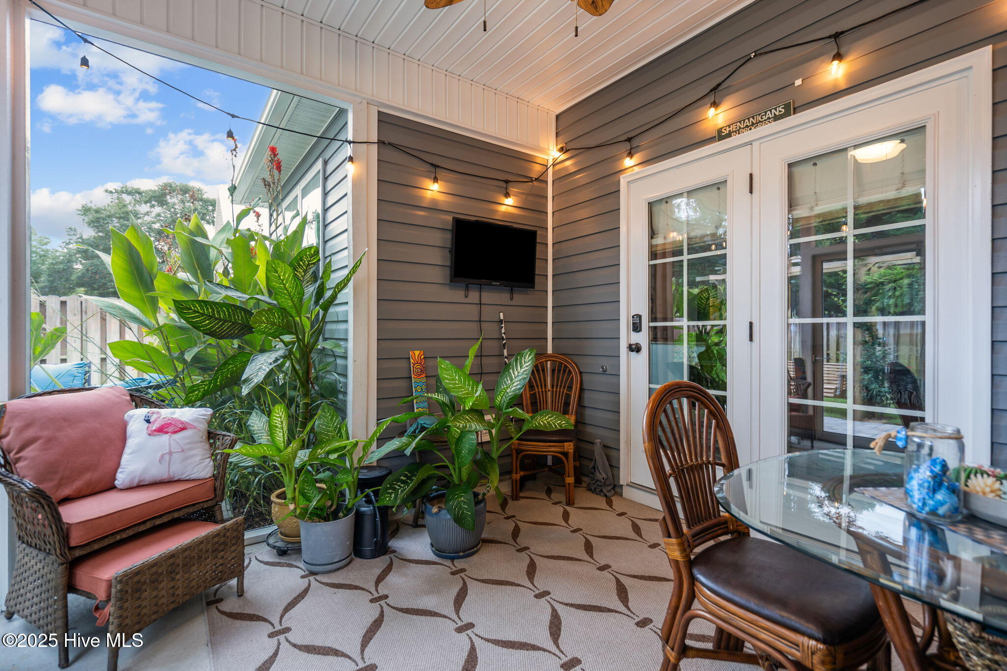 100552886 | Photo 32