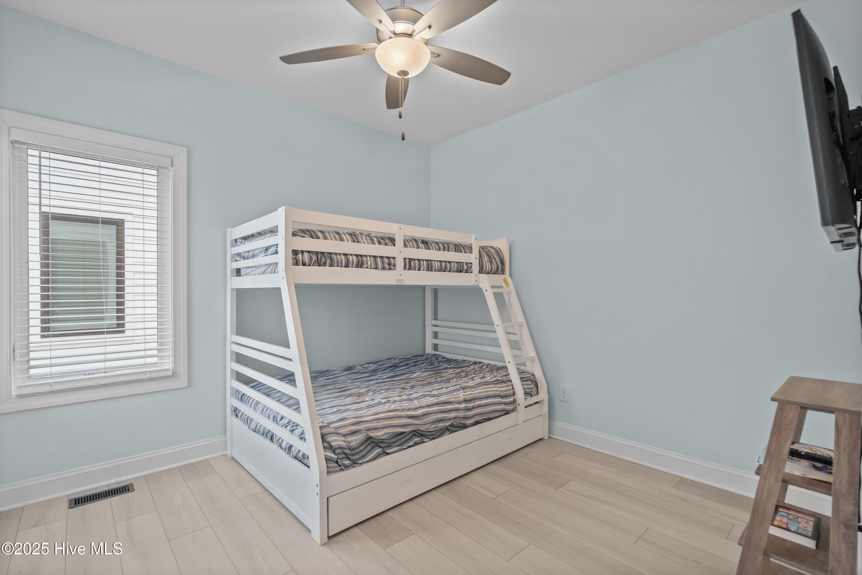 100517488 | Photo 26