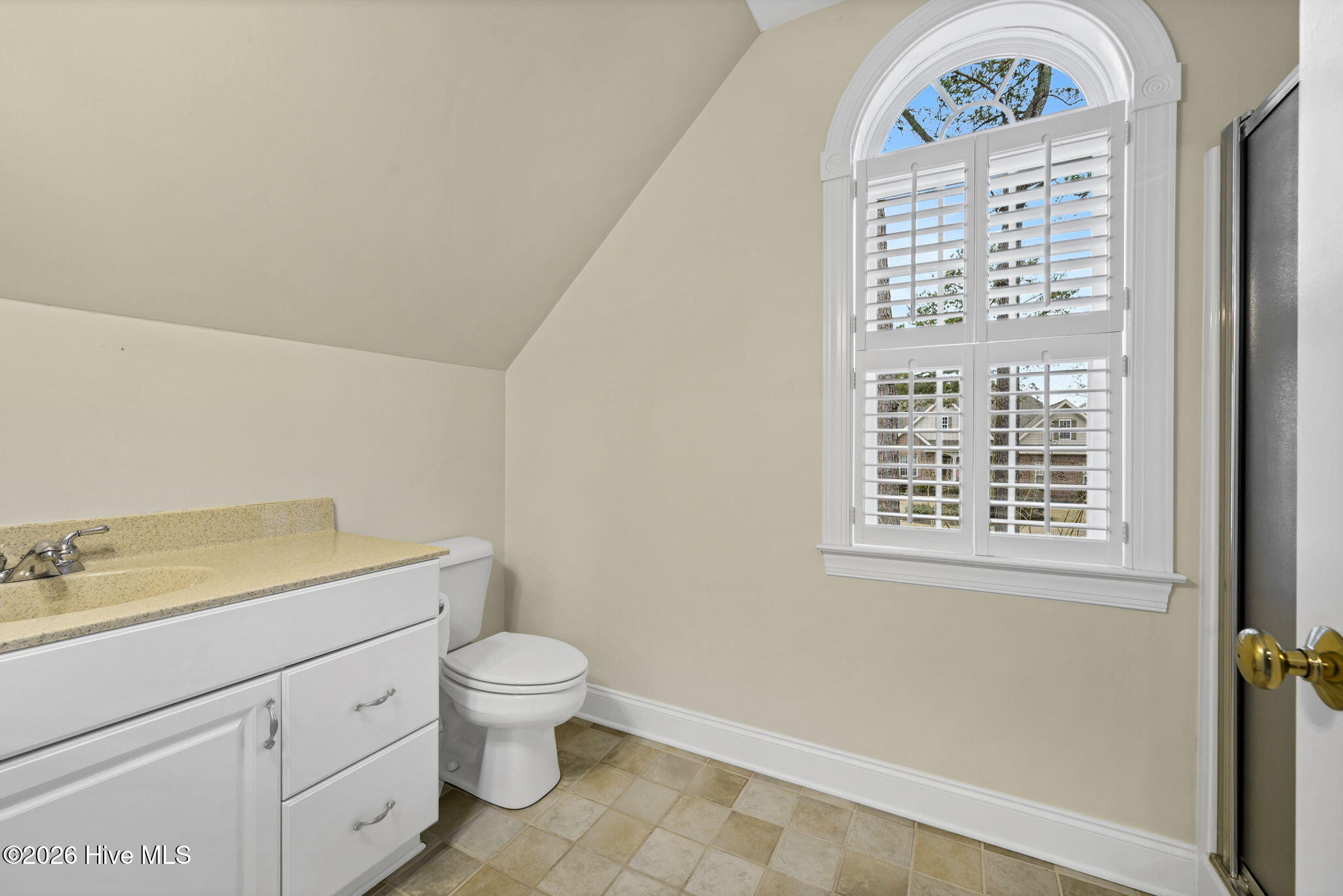 100557033 | Photo 31