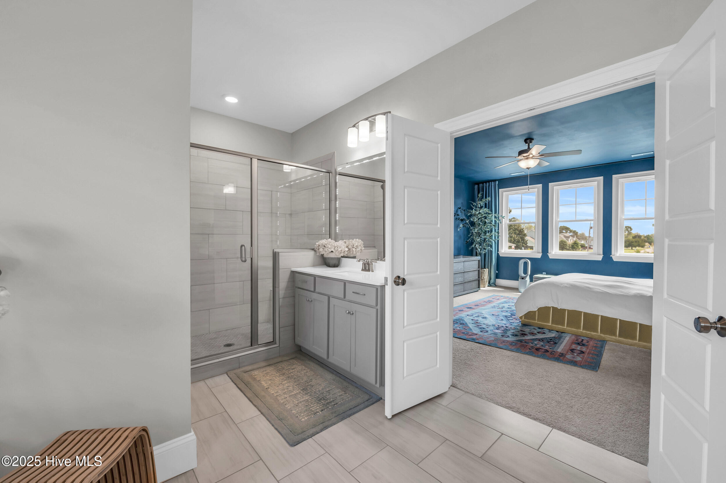 100520881 | Photo 14