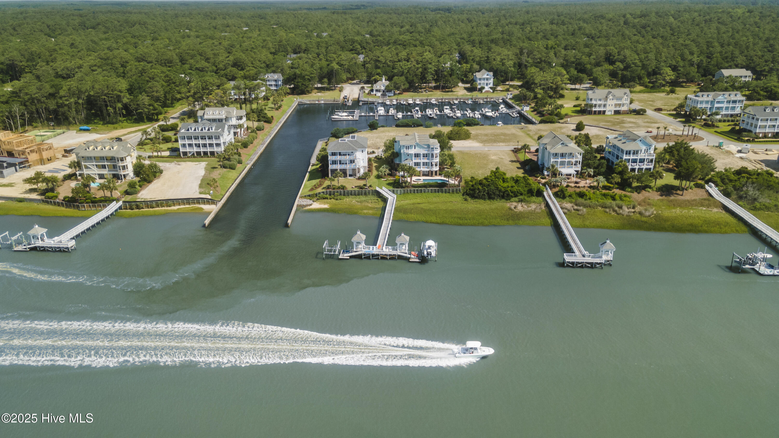 100493964 | Photo 58