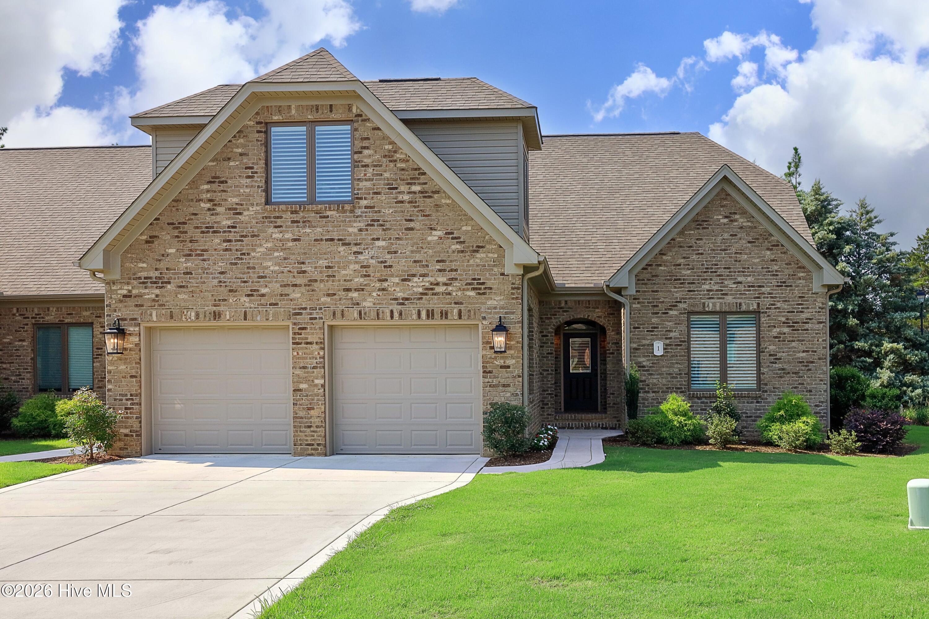 Photo 2 of Townhouse for sale at 1 Castle Brg Ct, Pinehurst, NC 28374 | MLS# 100600295 | Listing updated on 2026-09-03
