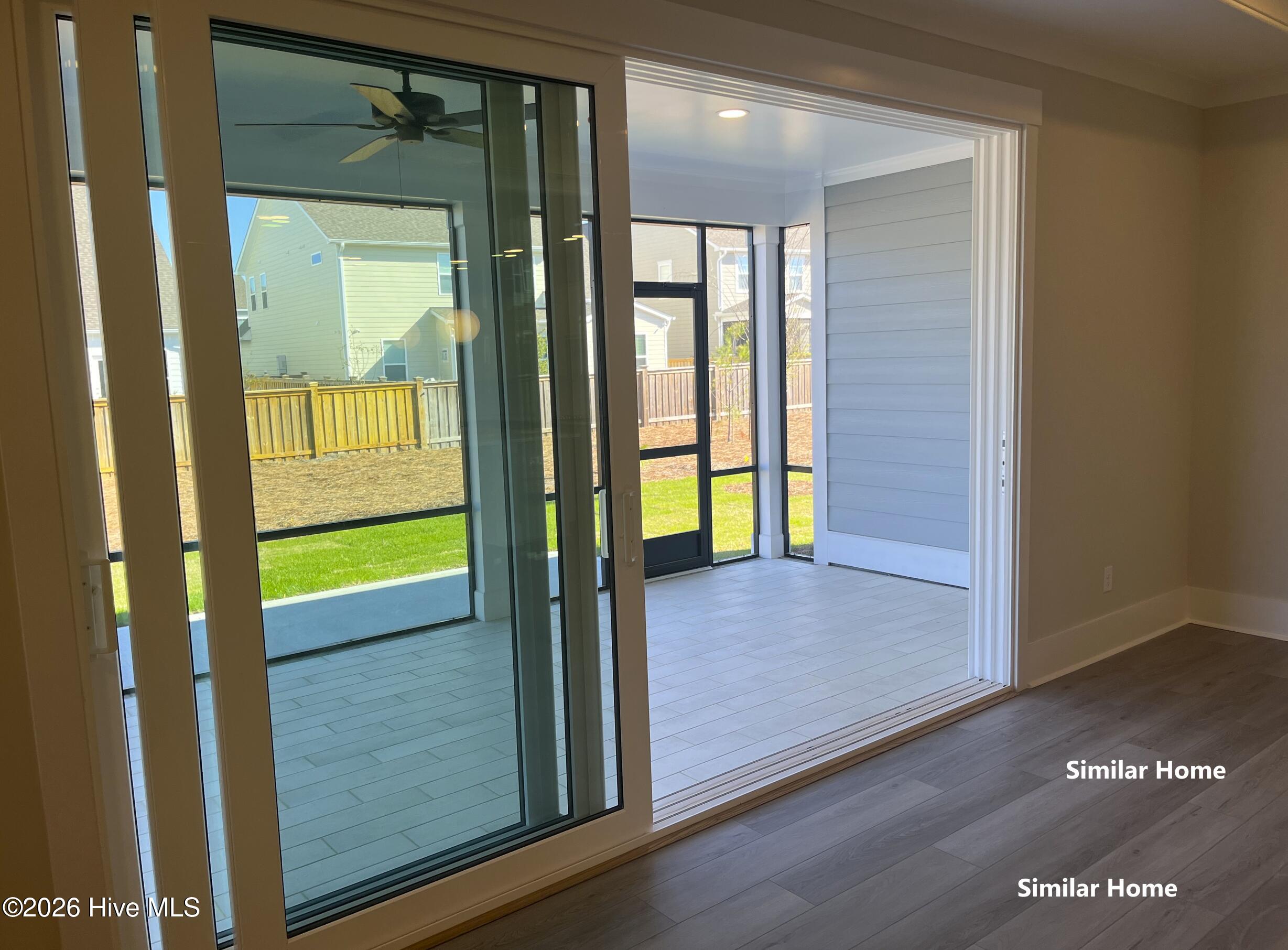 100553760 | Photo 14