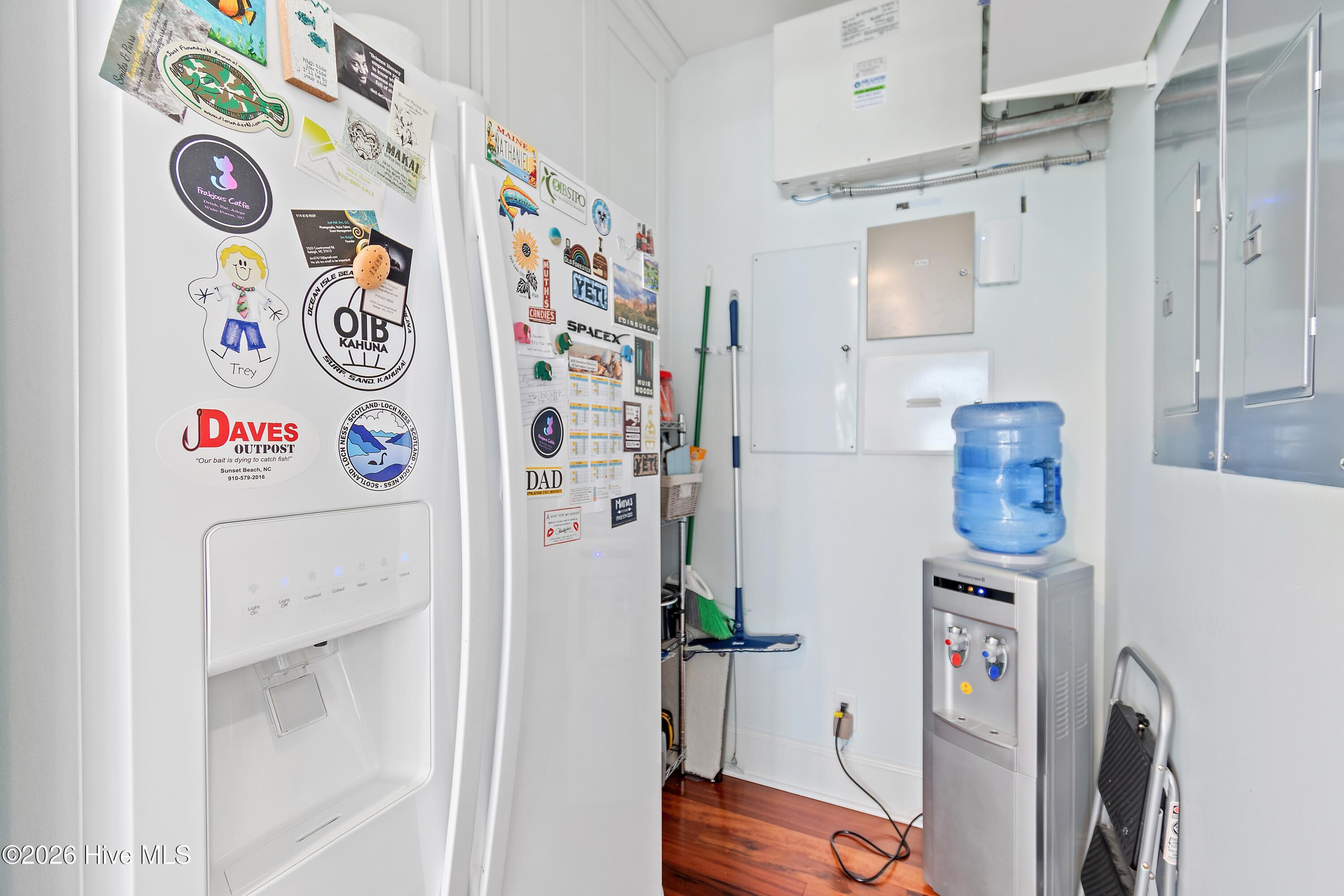 100562772 | Photo 34