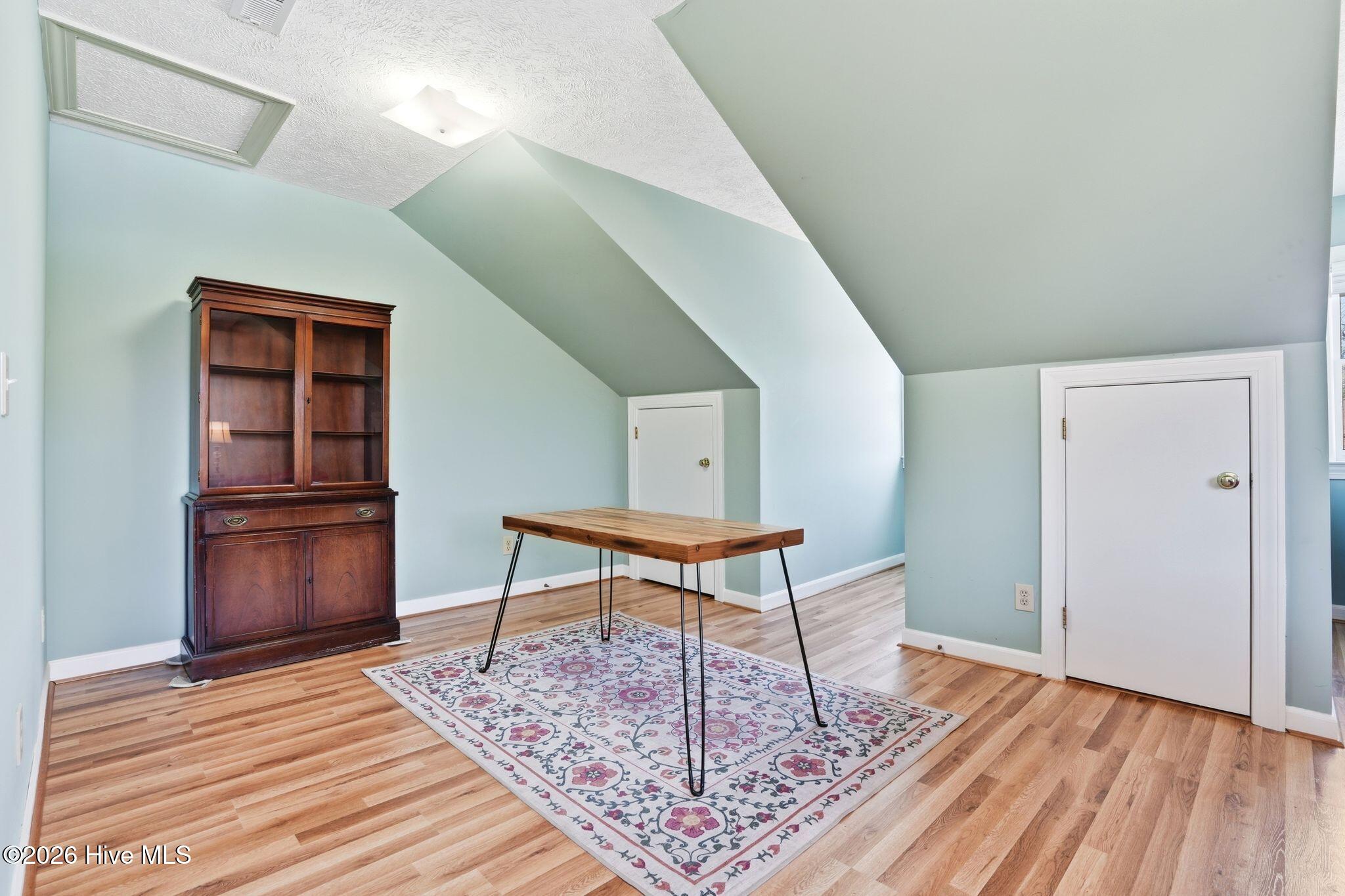 100556511 | Photo 56