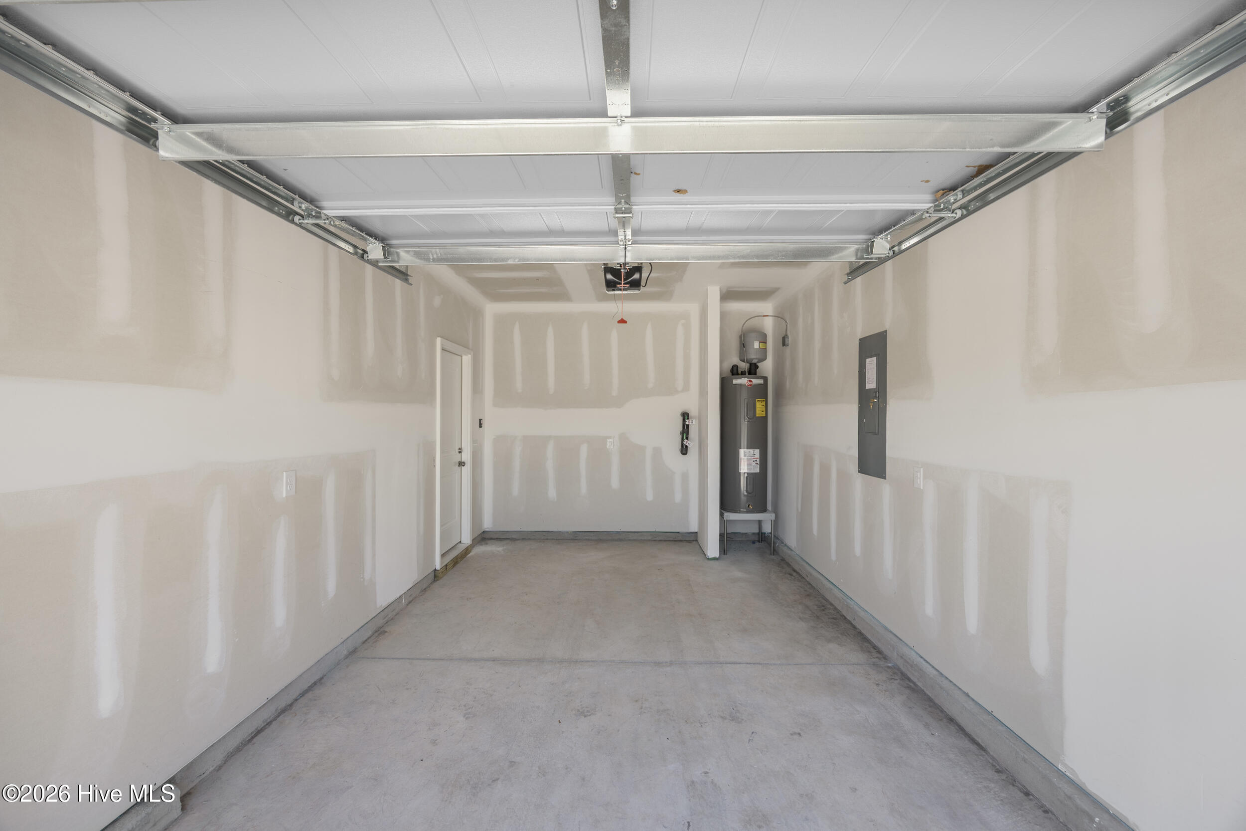 100556488 | Photo 24