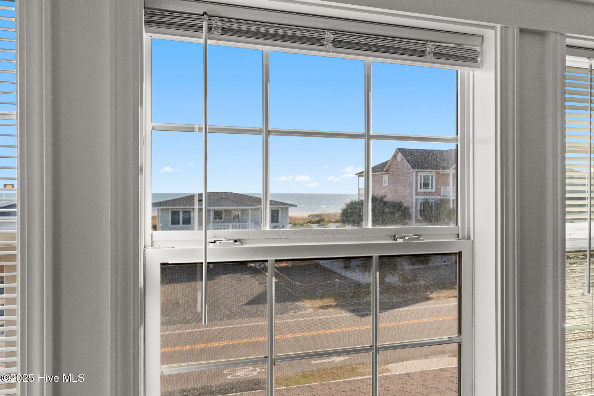 100540487 | Photo 53