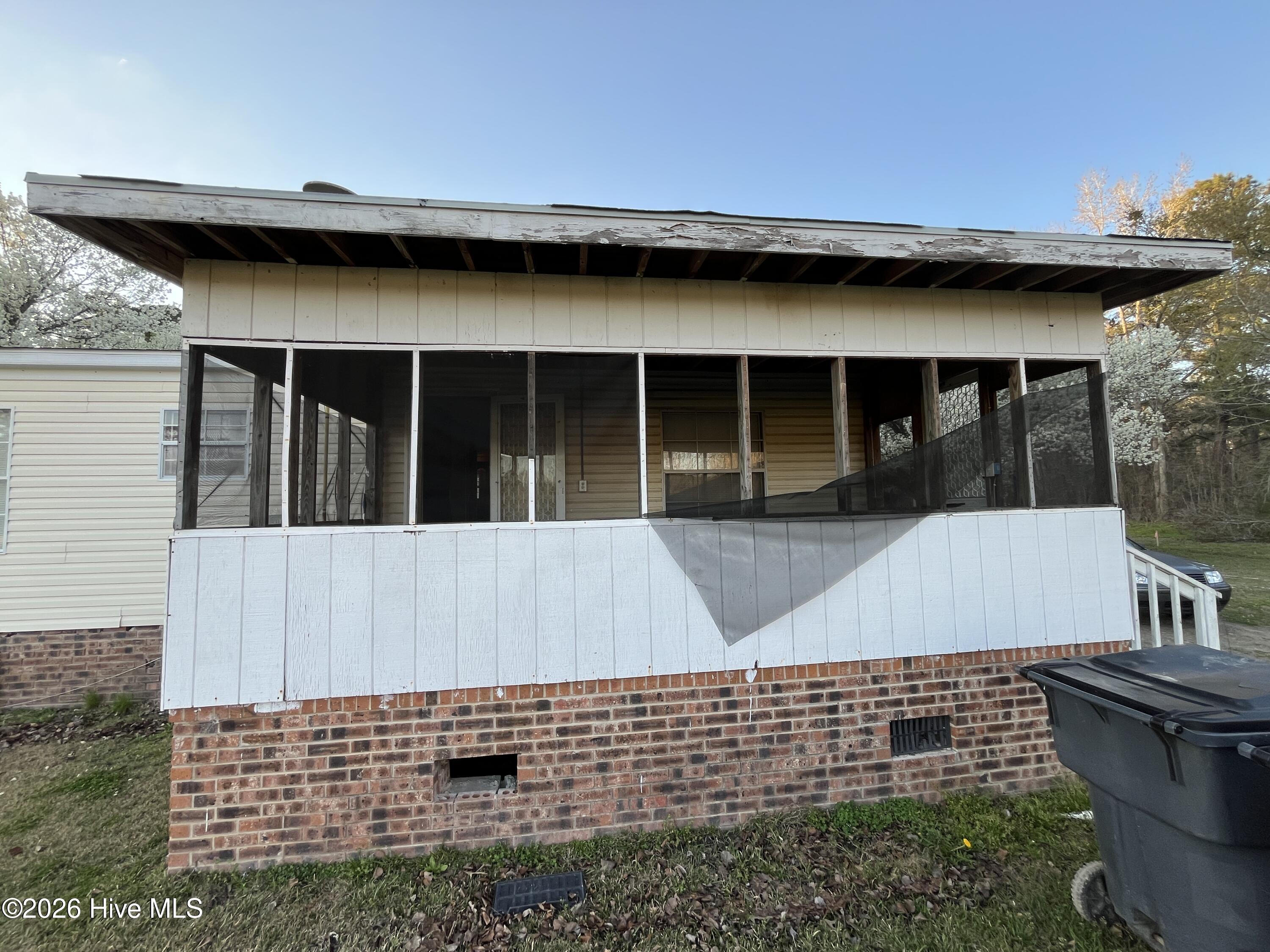 100568963 | Photo 12