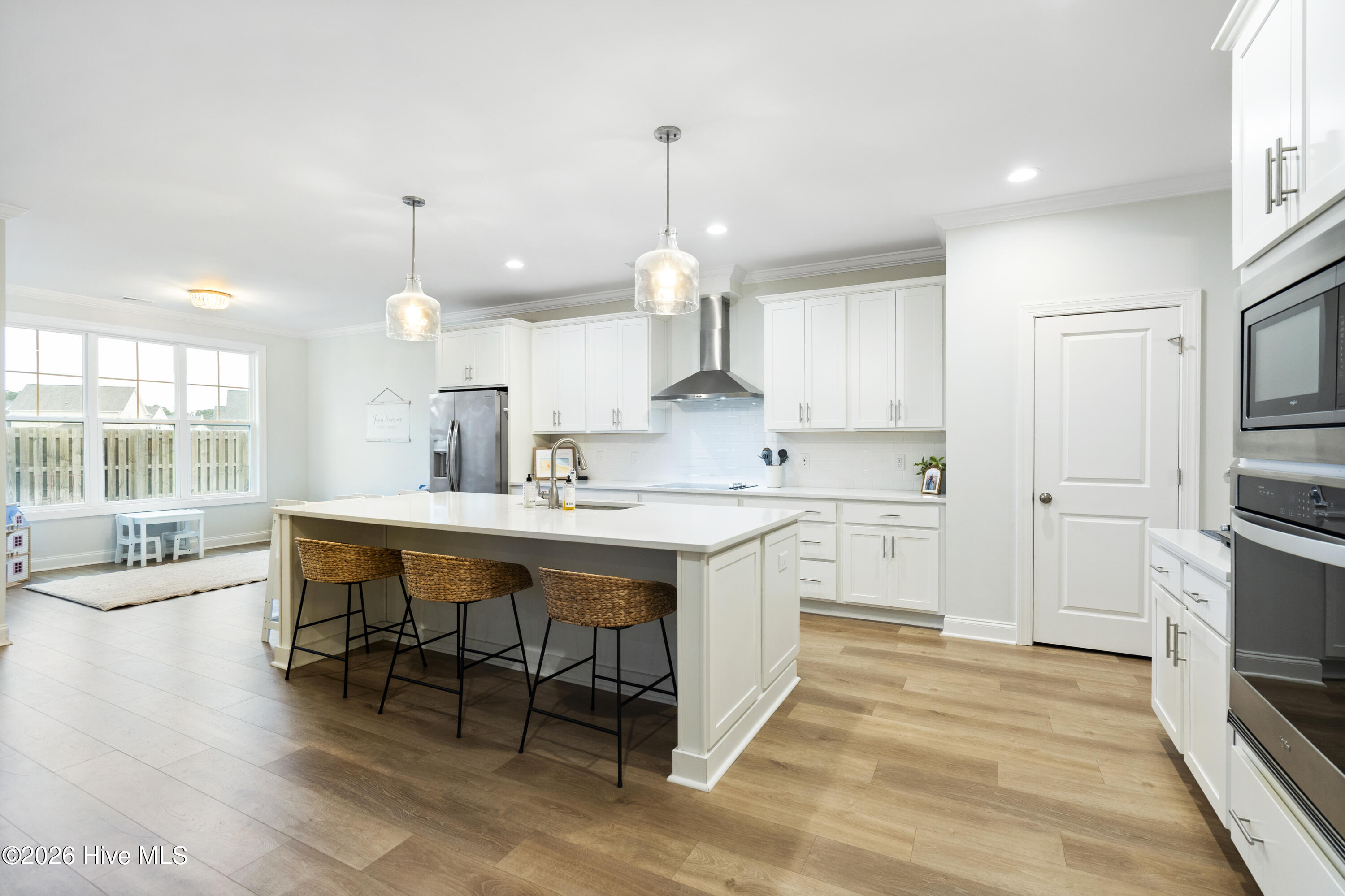 100549659 | Photo 32