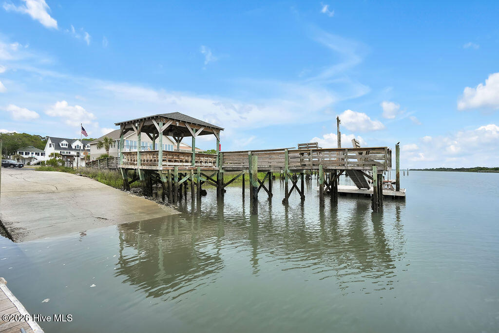 100570614 | Photo 41