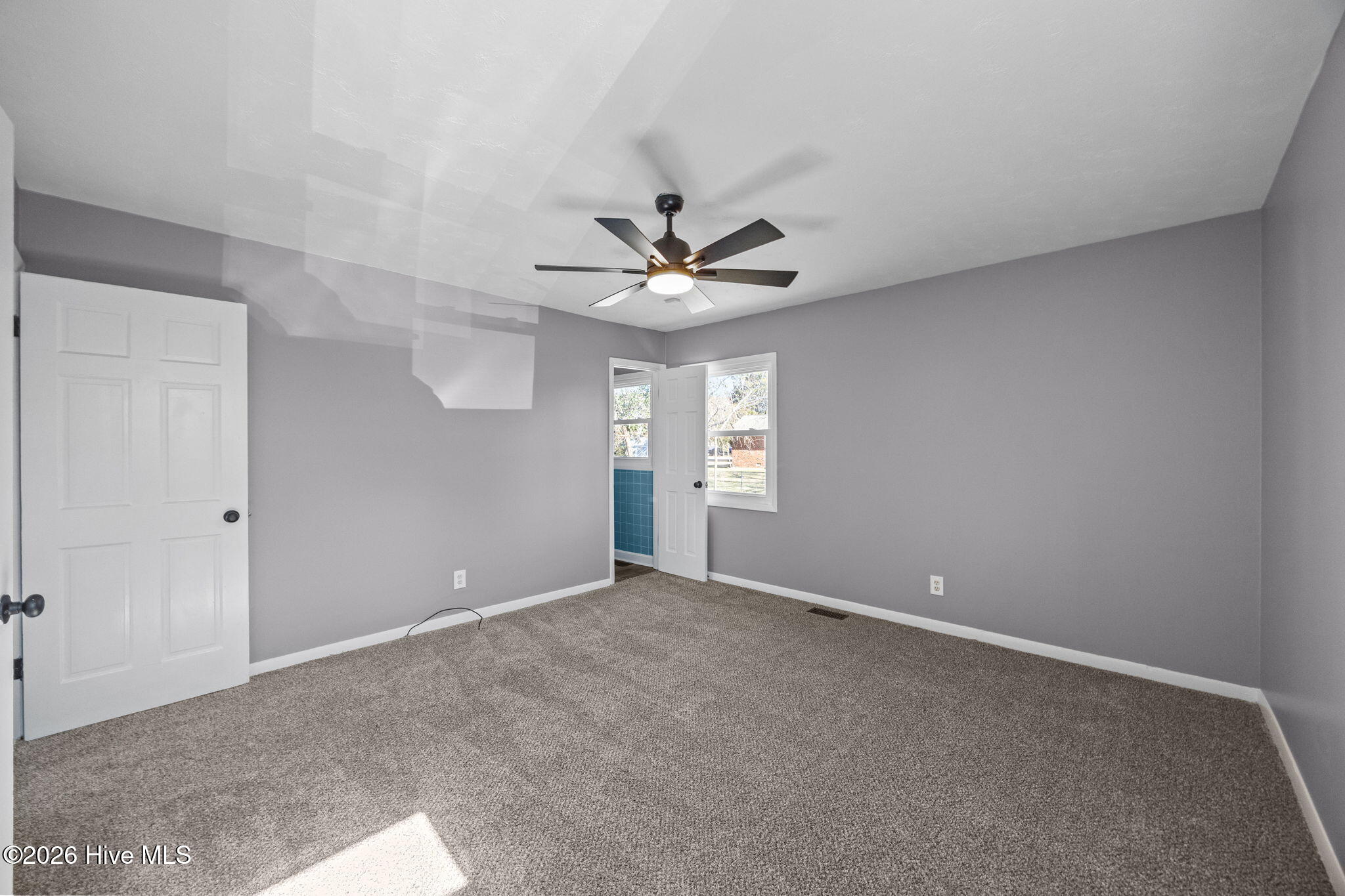 100553623 | Photo 33