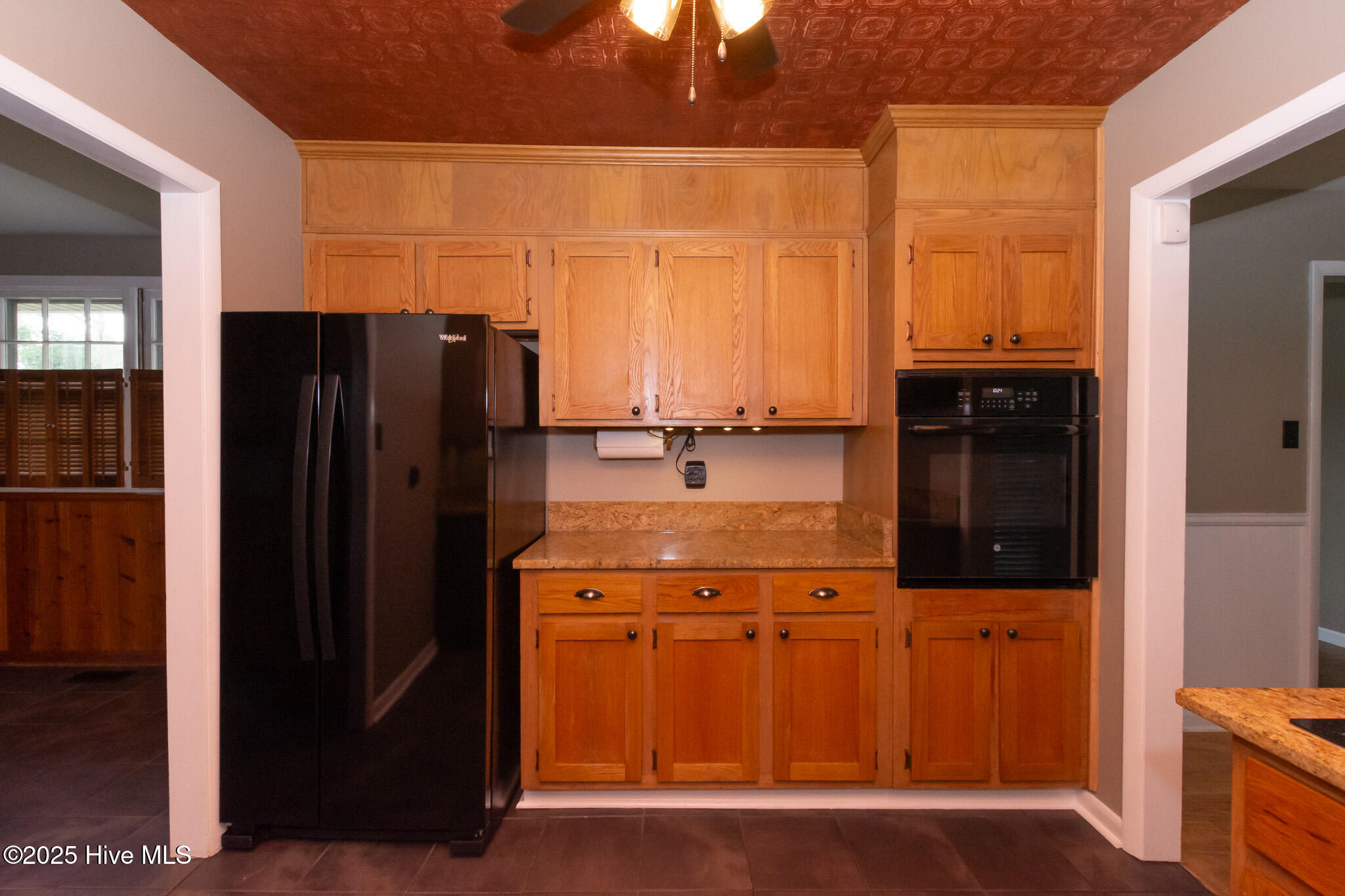 100529268 | Photo 30