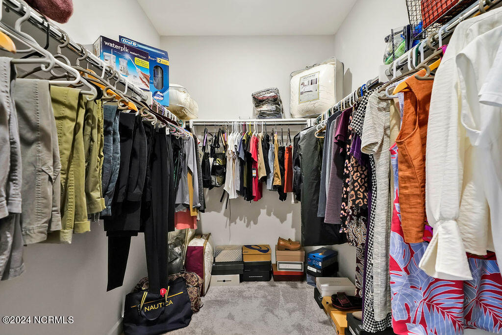 100537032 | Photo 23