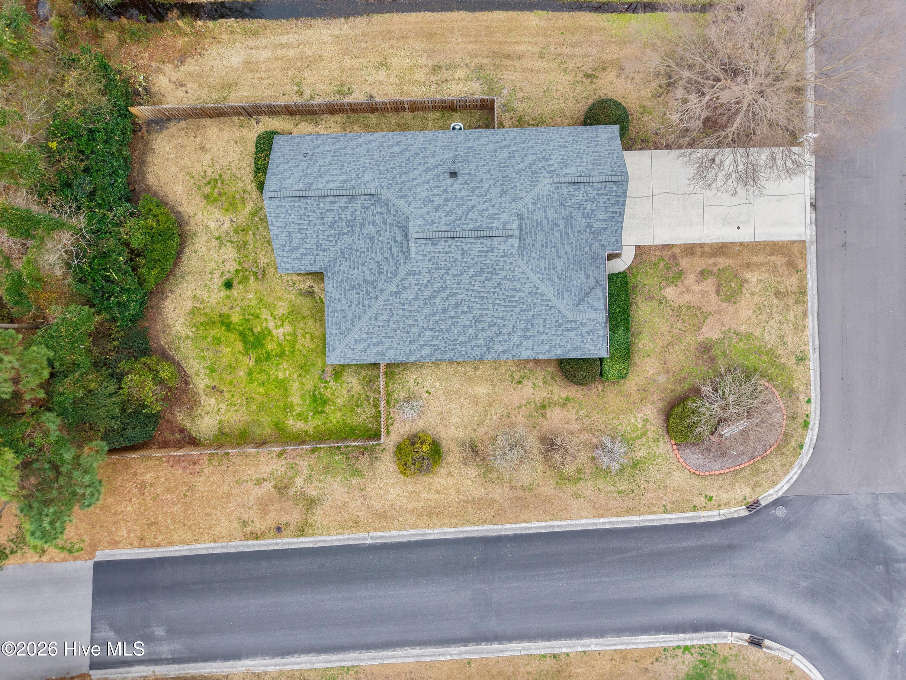 100558212 | Photo 45