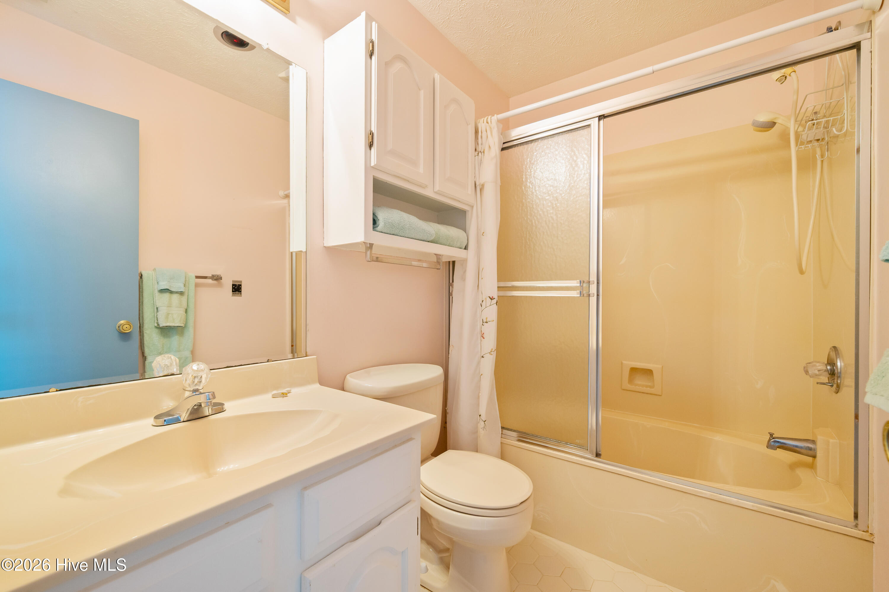 100563412 | Photo 29