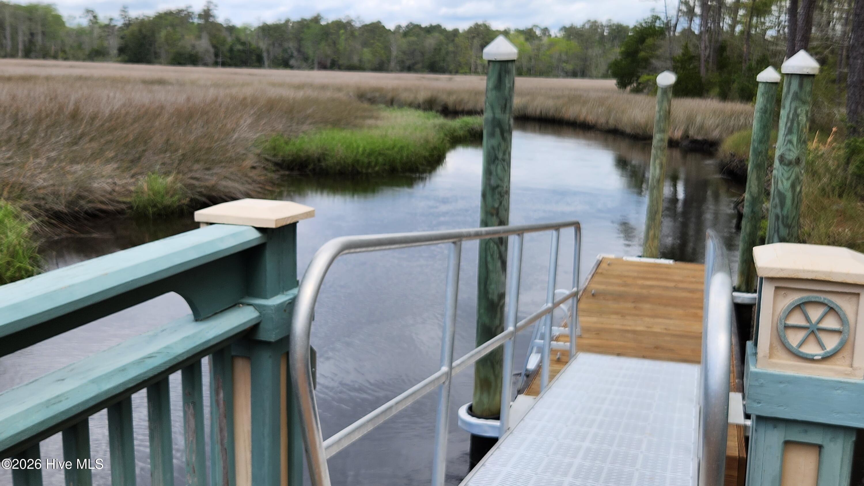 100561127 | Photo 10