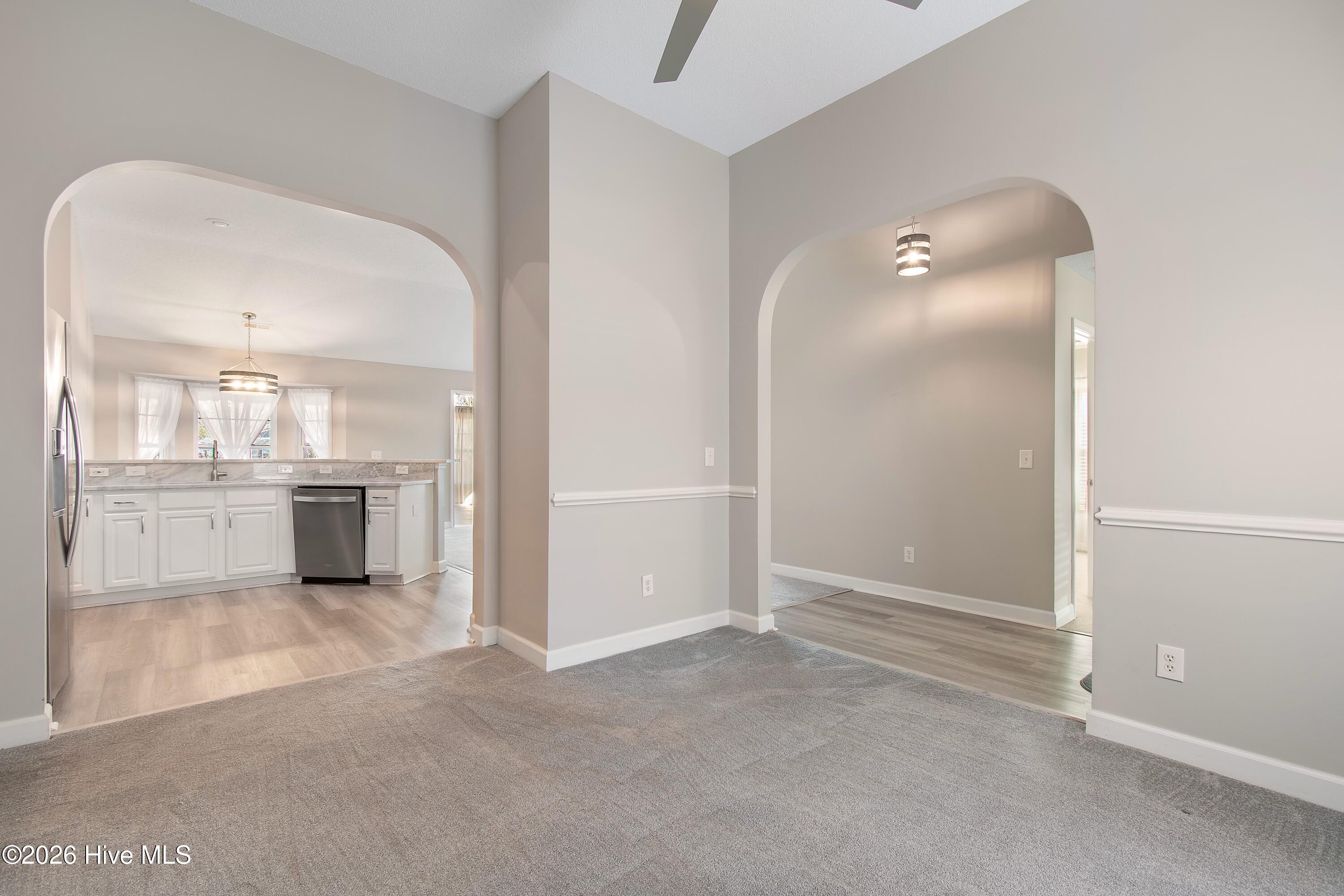 100560224 | Photo 13