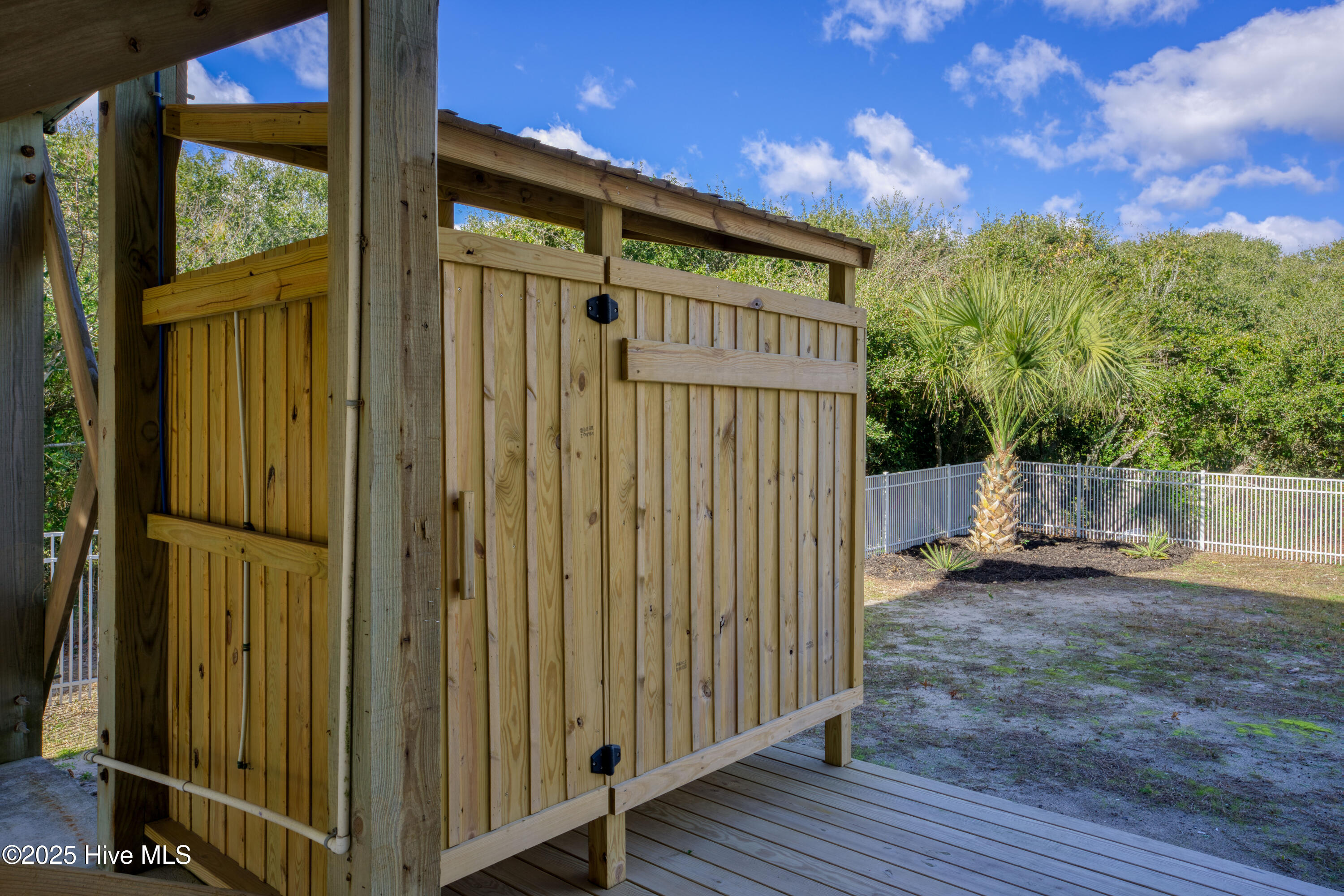 100517533 | Photo 35