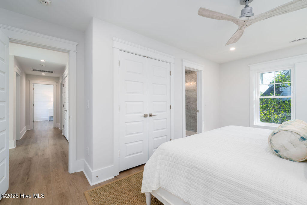 100522848 | Photo 30