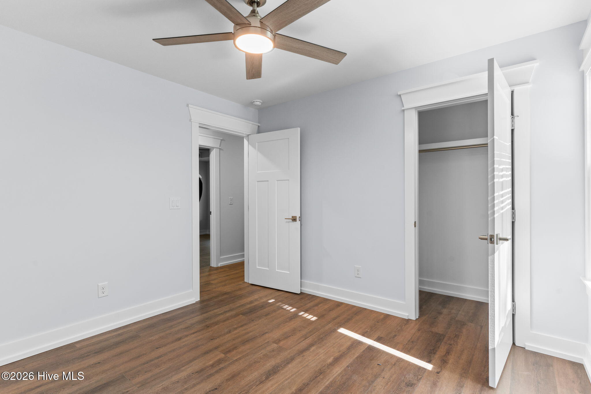 100527921 | Photo 14