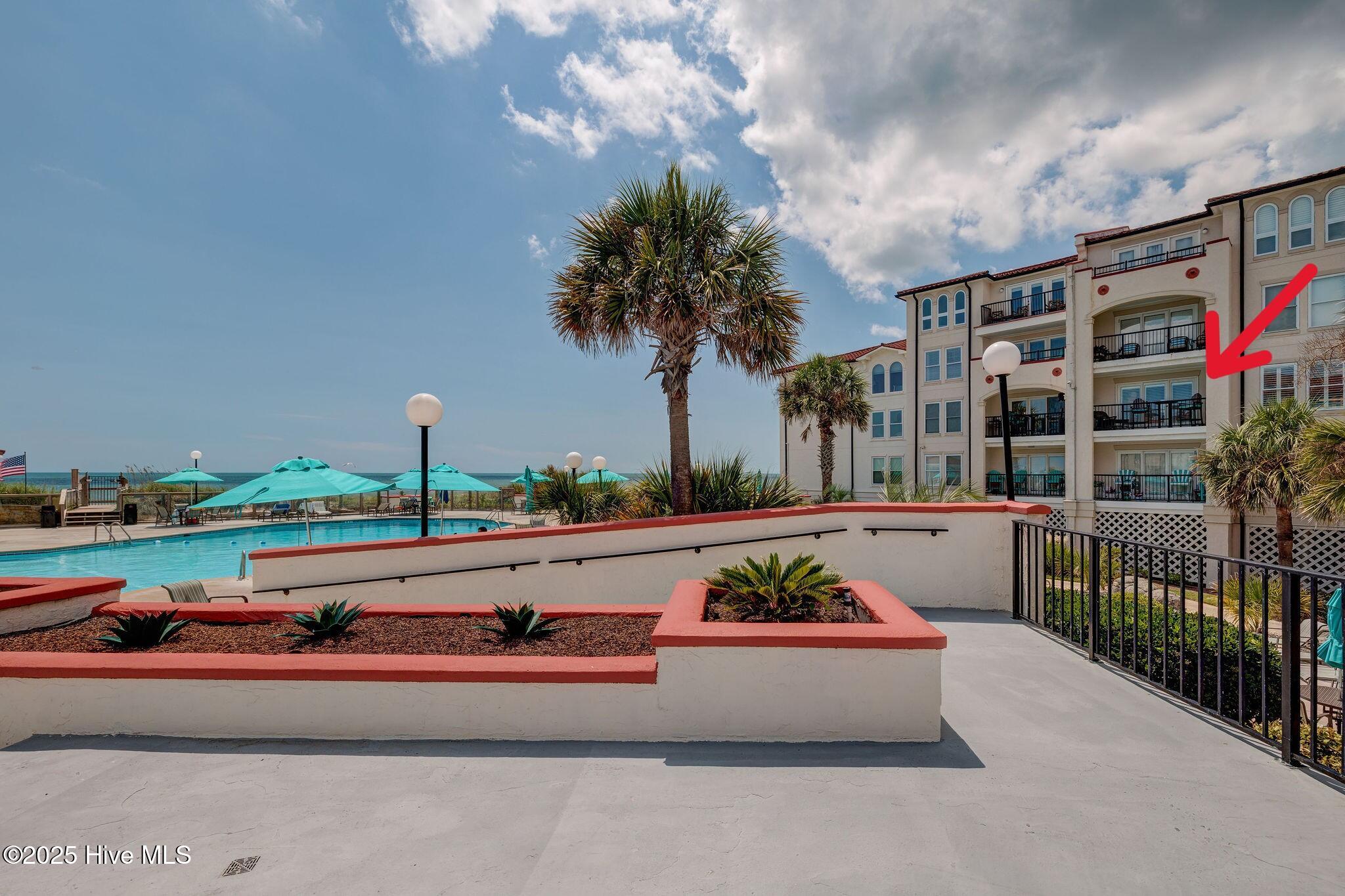 100526361 | Photo 44