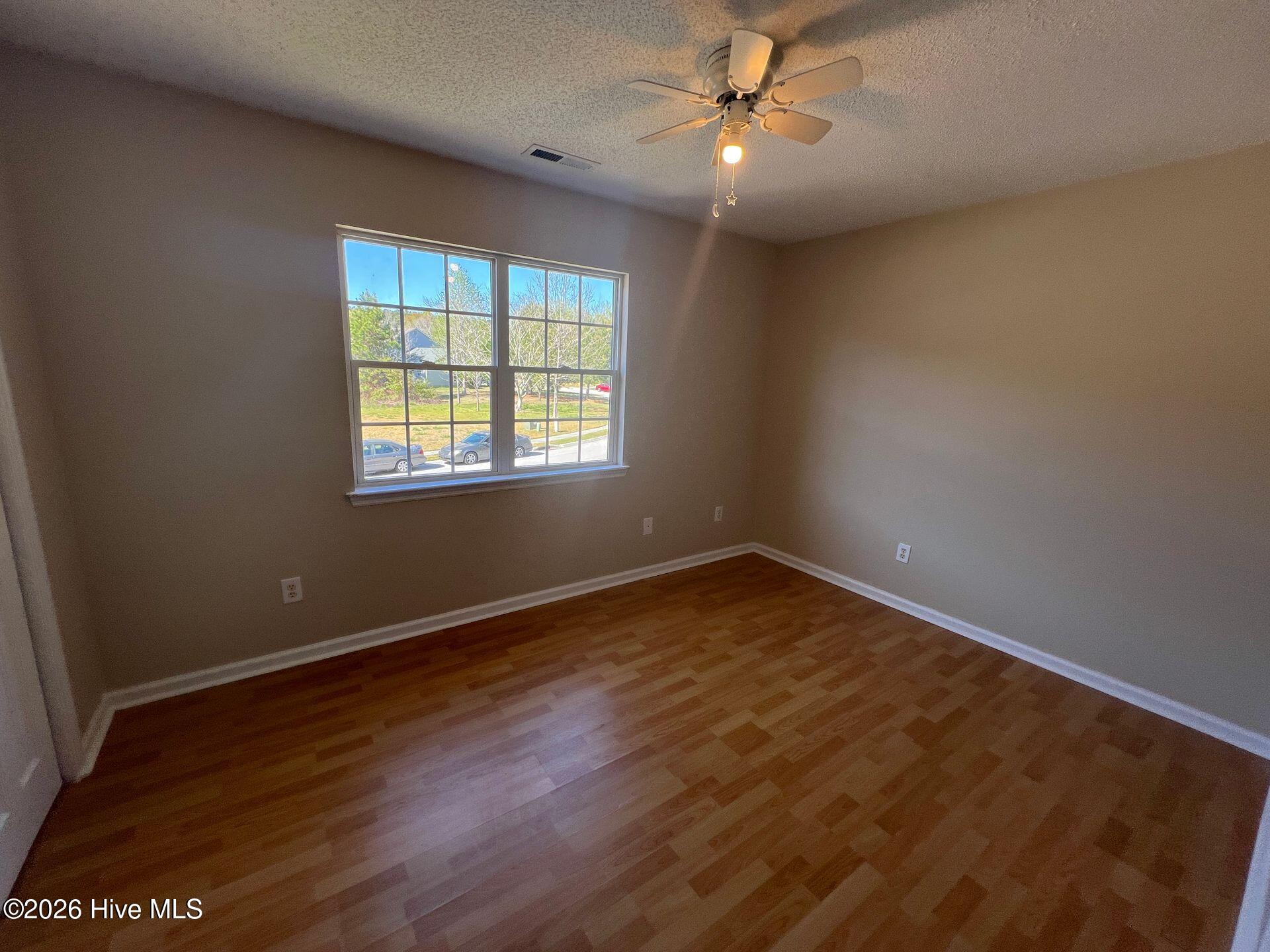 100564743 | Photo 11