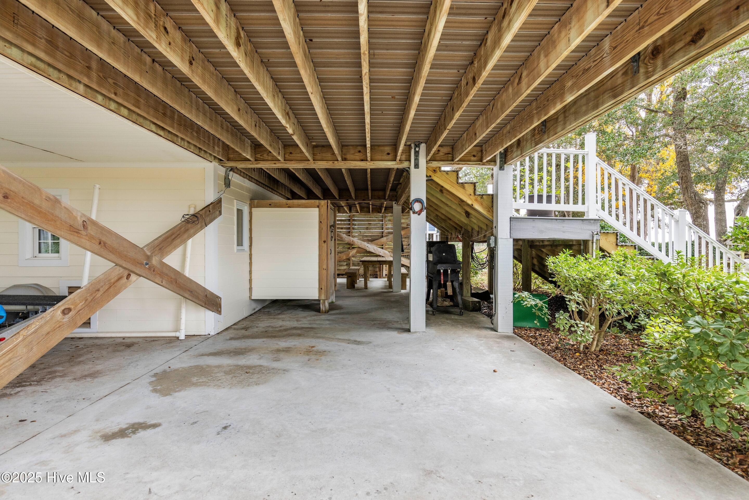 100544140 | Photo 104