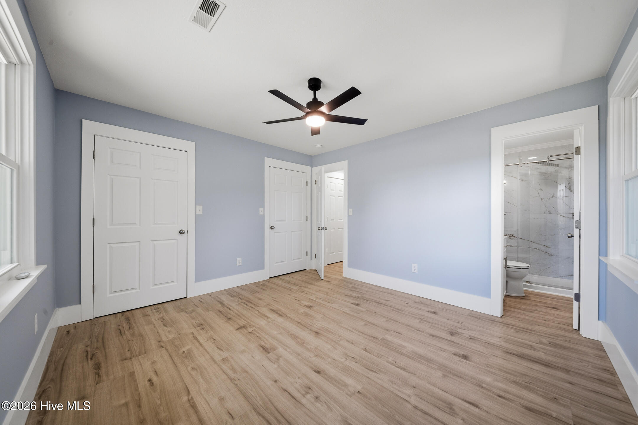 100570664 | Photo 34