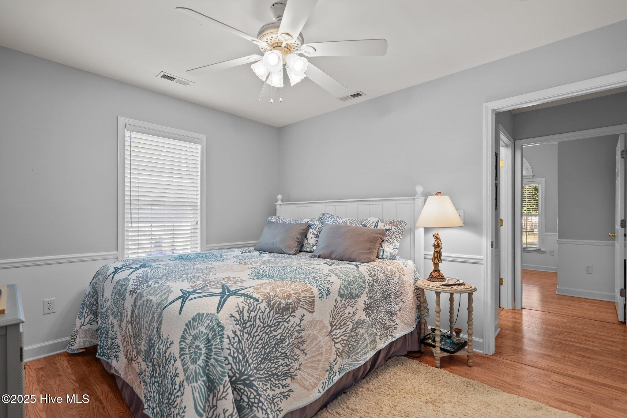 100516795 | Photo 32