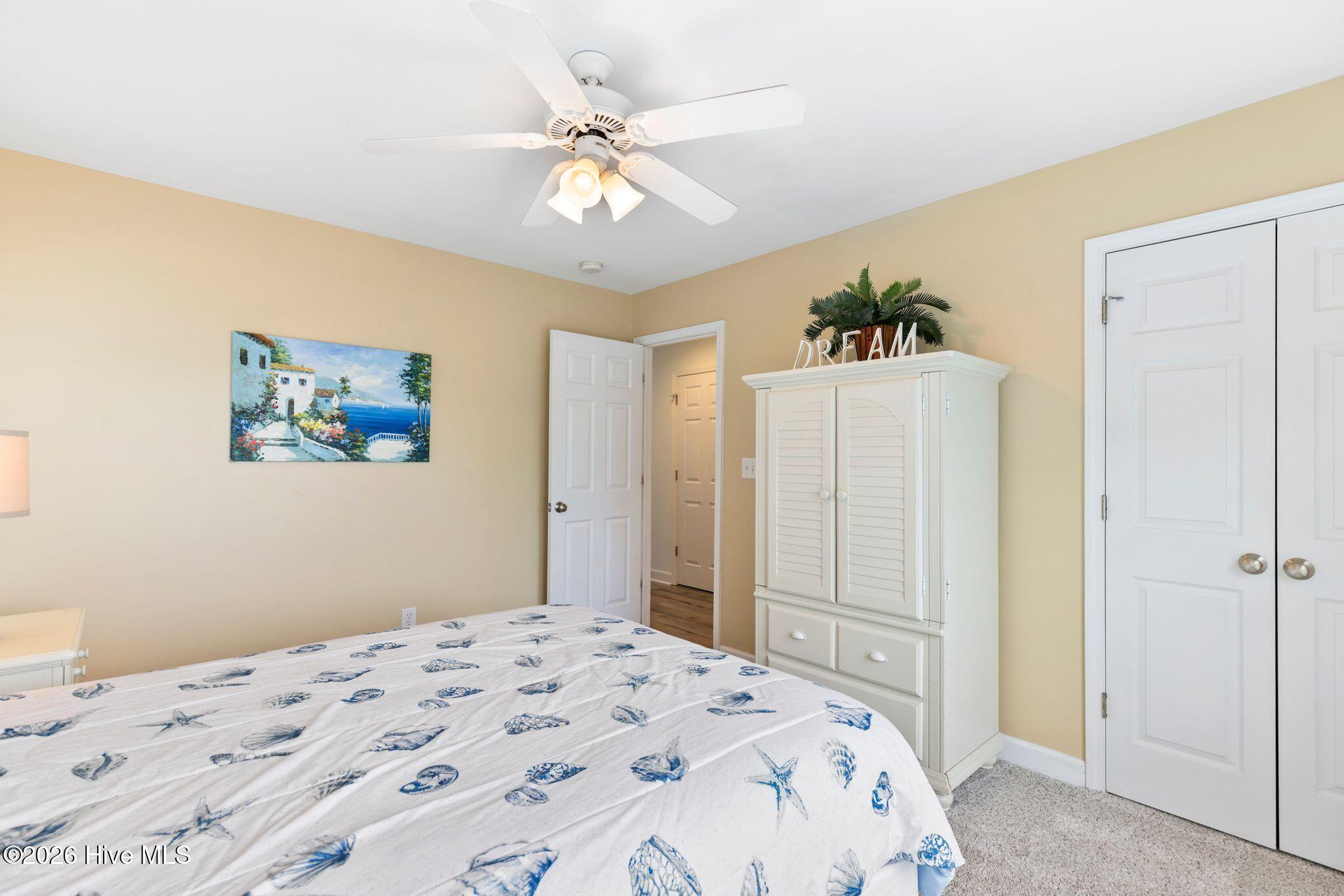 100570292 | Photo 41