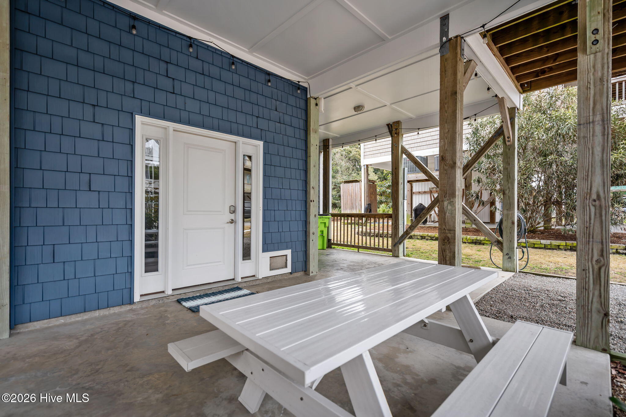 100553388 | Photo 54