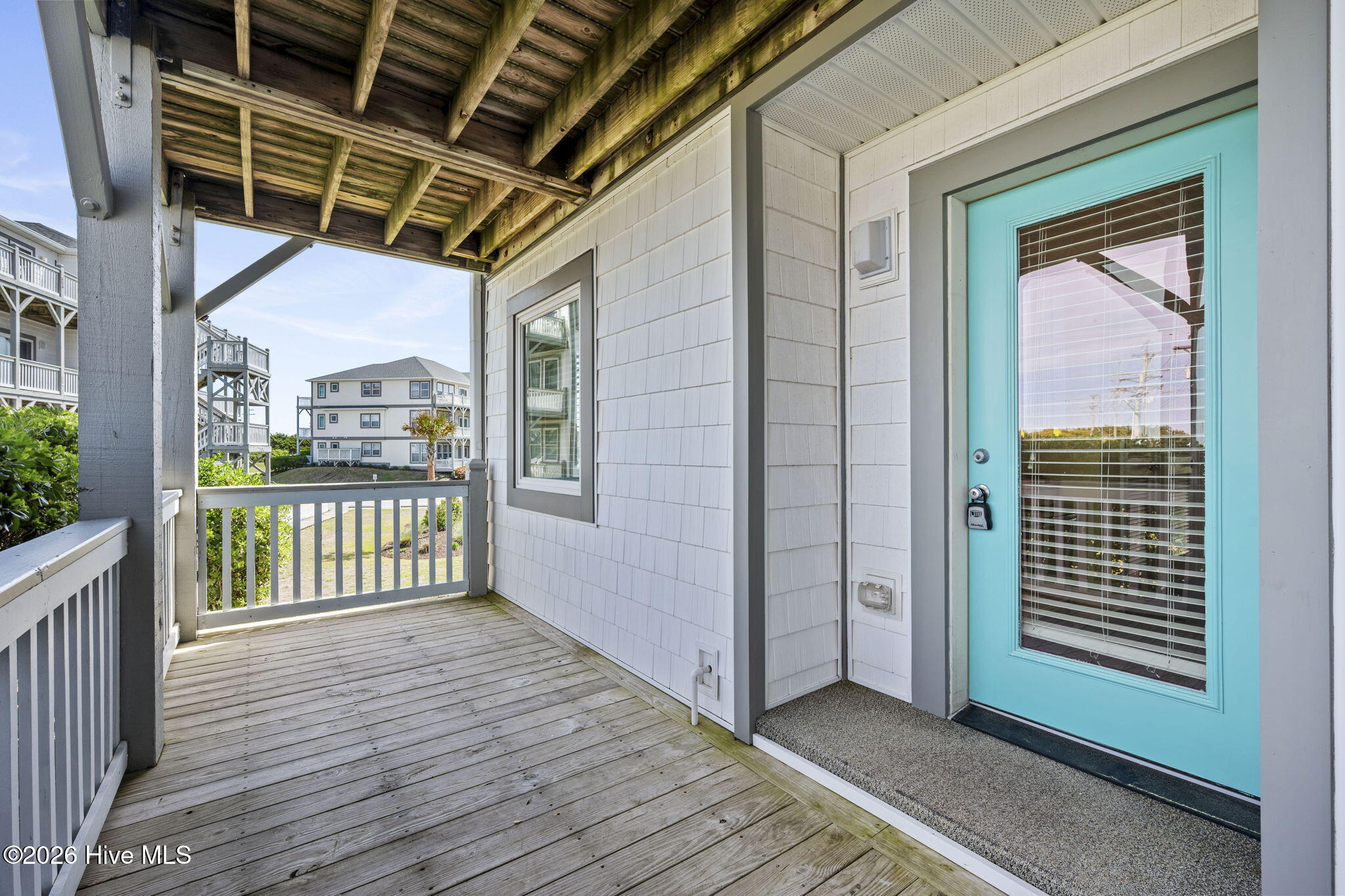 100566433 | Photo 49