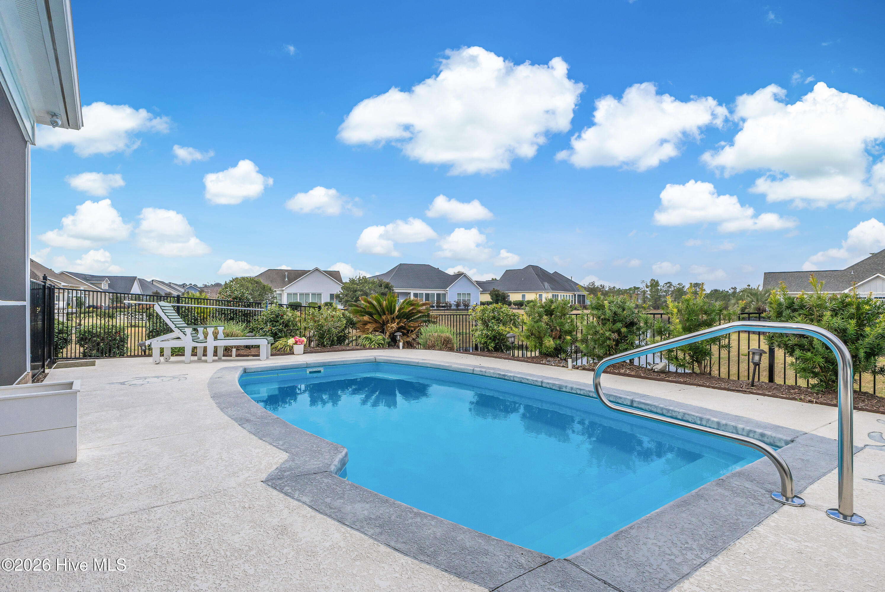 100555586 | Photo 37