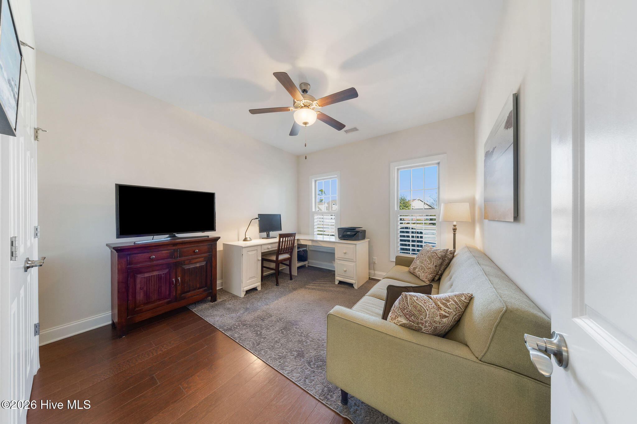 100564801 | Photo 23