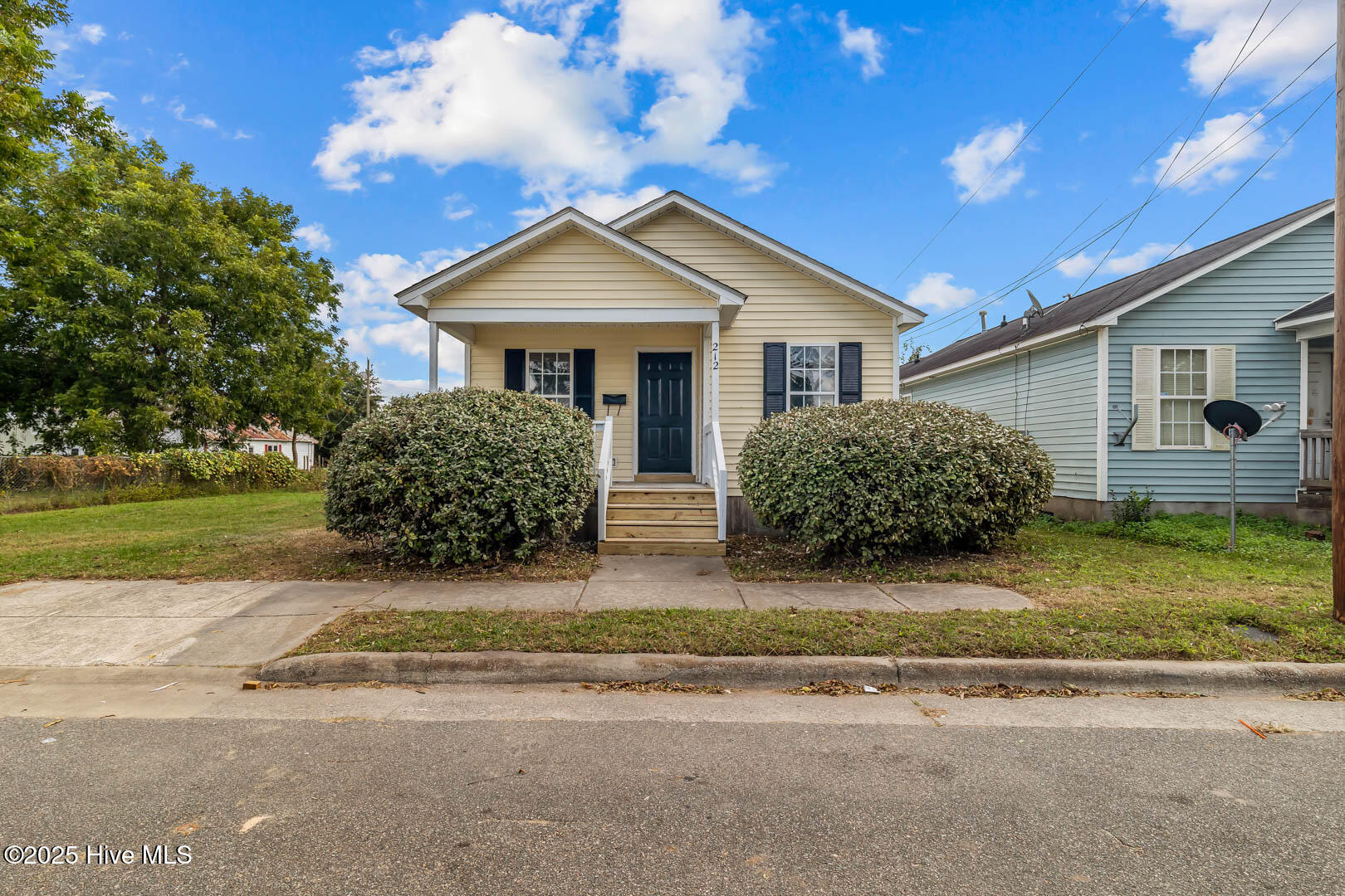 Homes for sale in New Bern, NC | 212 Lawson St, New Bern, NC 28562 | MLS# 100535635