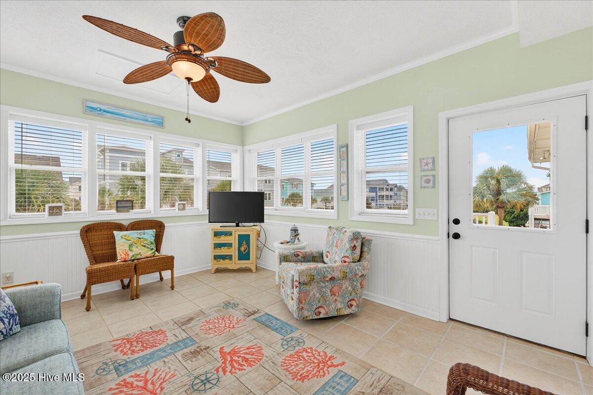 100531606 | Photo 16