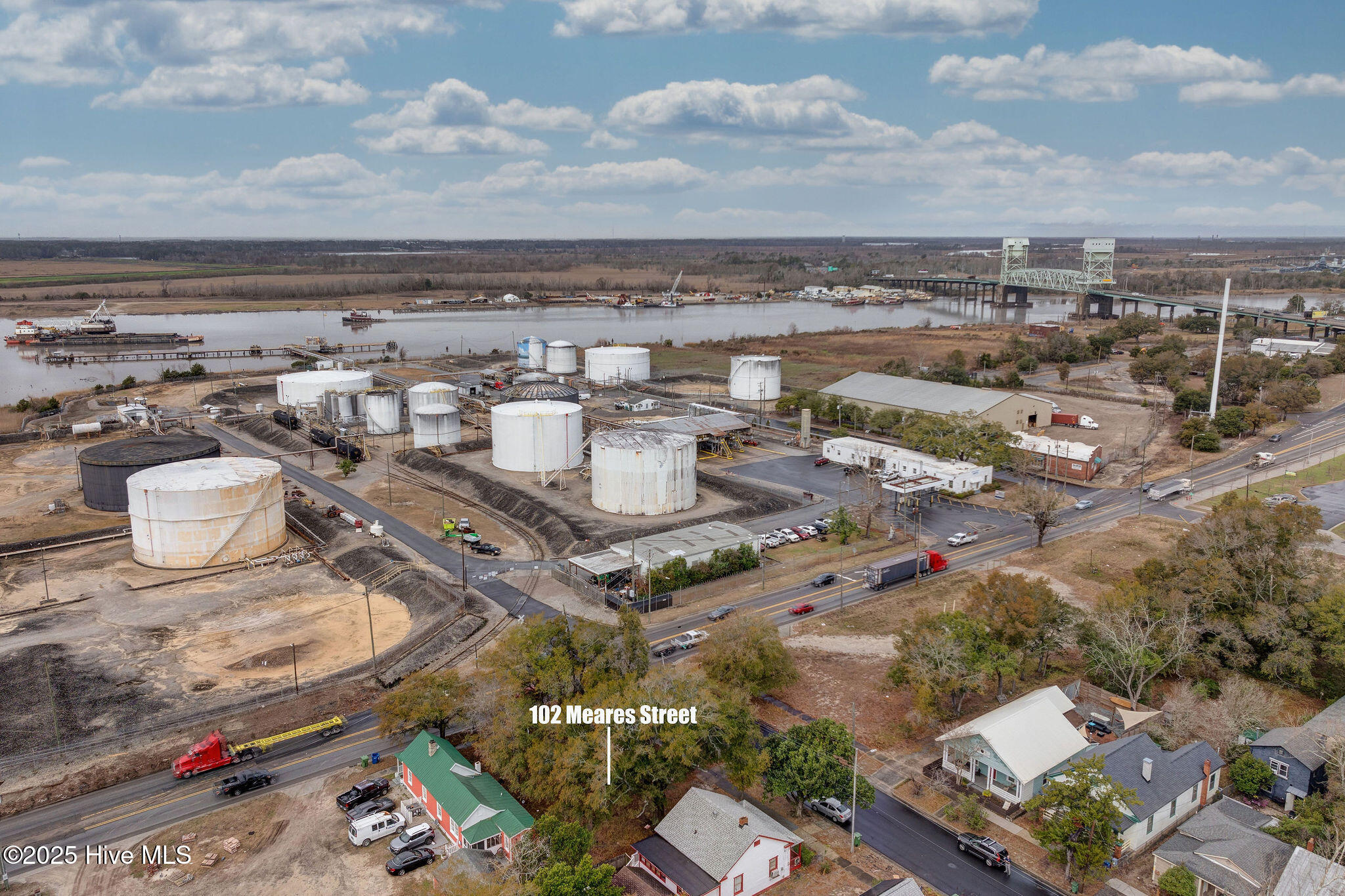 100492801 | Photo 11