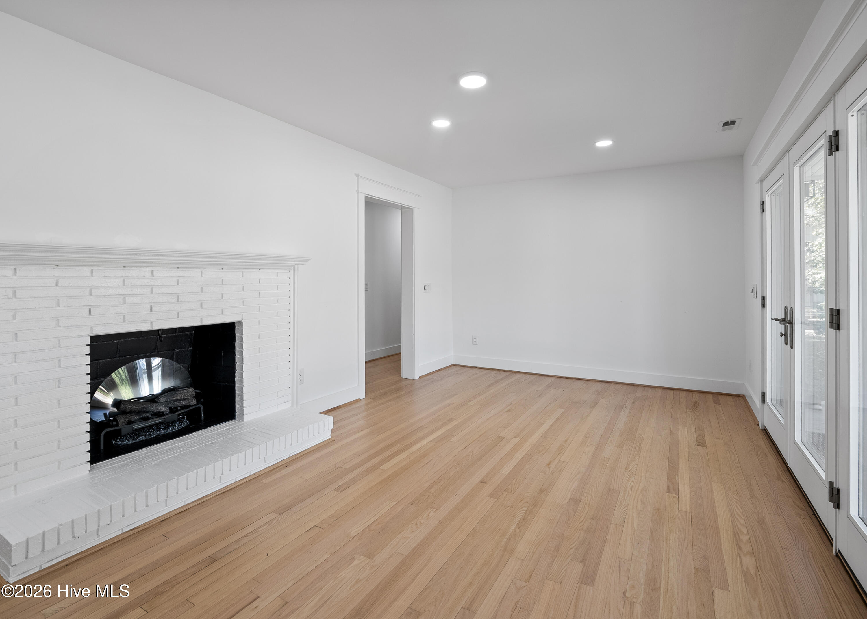 100559476 | Photo 10