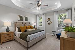 100569635 | Photo 12