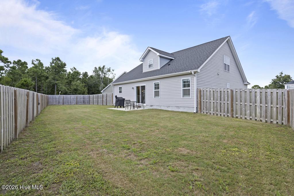 100553850 | Photo 24