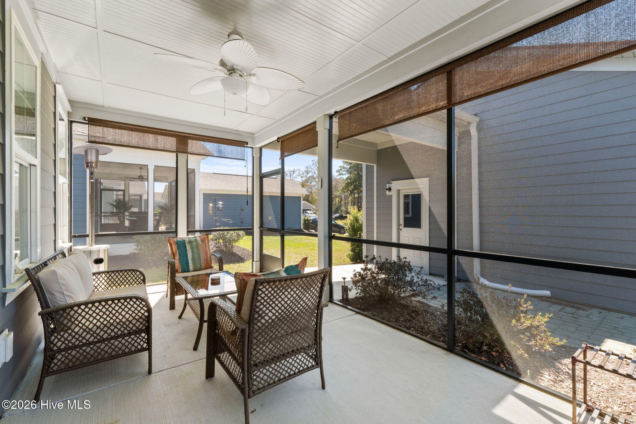 100566653 | Photo 21