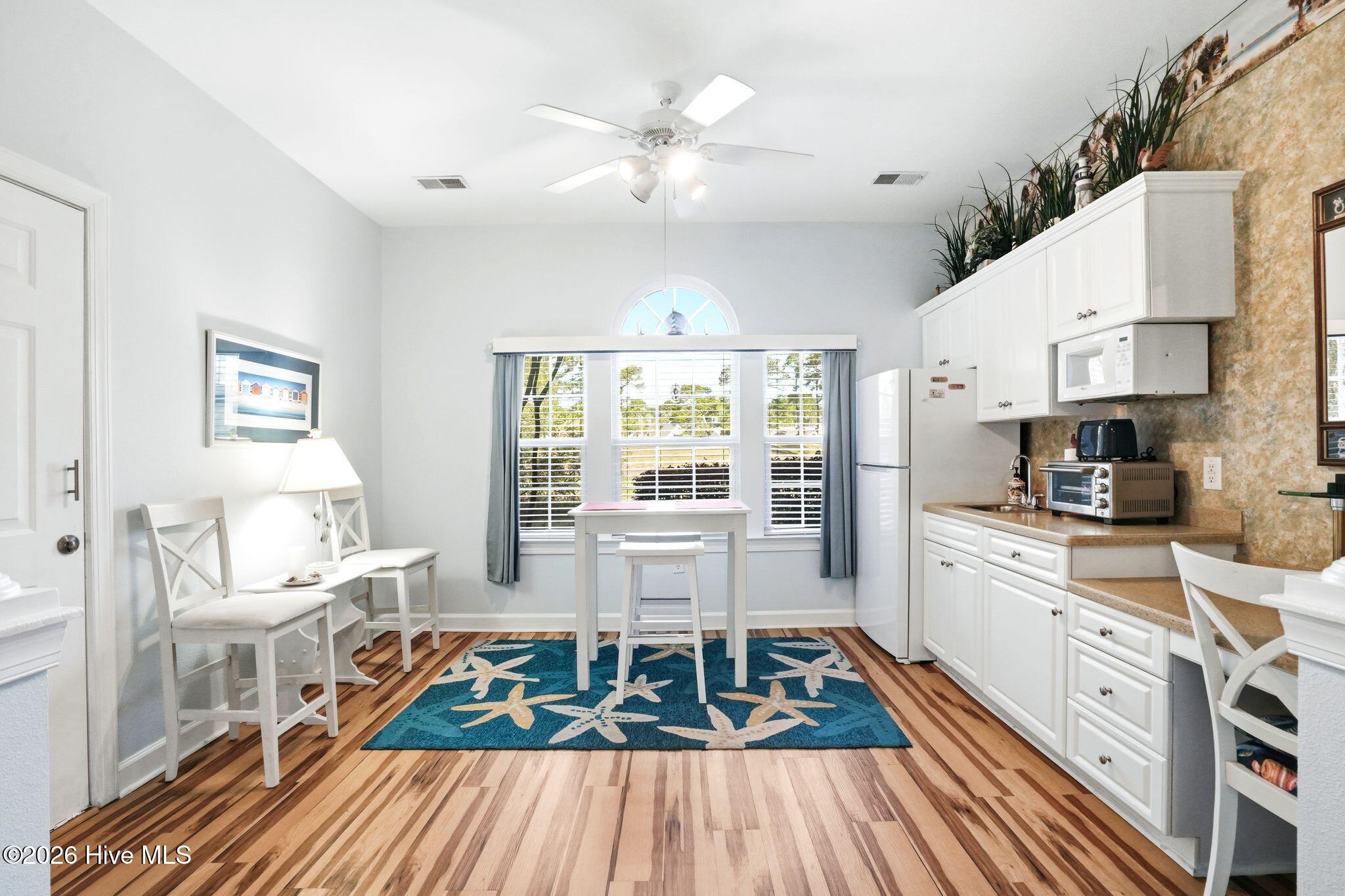 100565288 | Photo 13